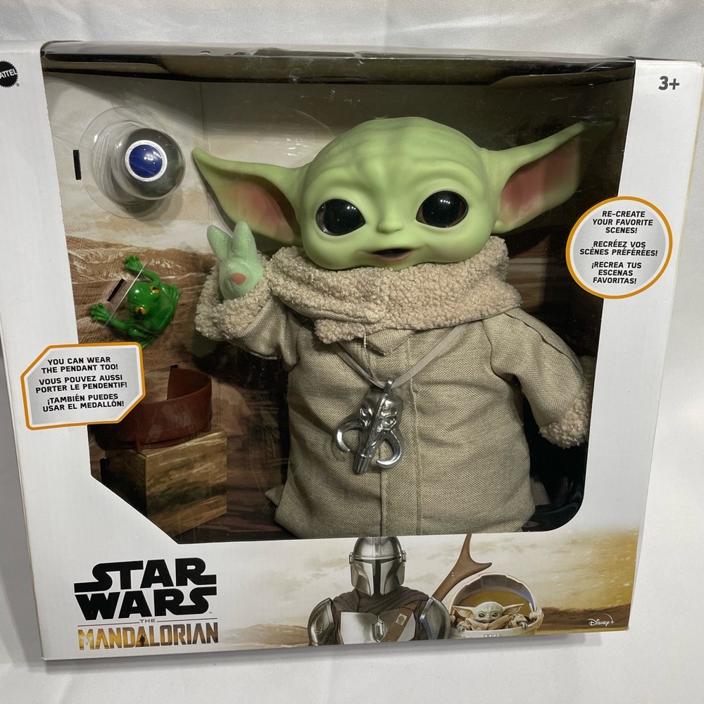 Star Wars The Mandalorian 11” Grogu Baby Yoda Plush Adventure Bundle NEW IN BOX